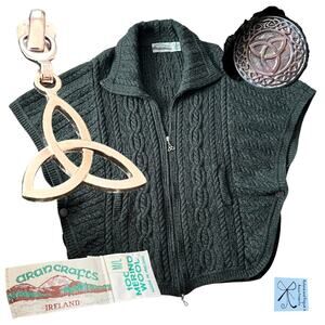 Aran Crafts 100% Merino Wool Batwing Jacket Poncho Sweater Sz M/L